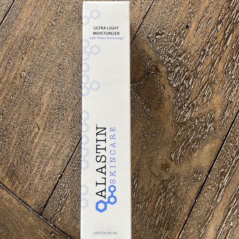 Alastin Ultra Light Nourishing Moisturizer -New in Box $72
